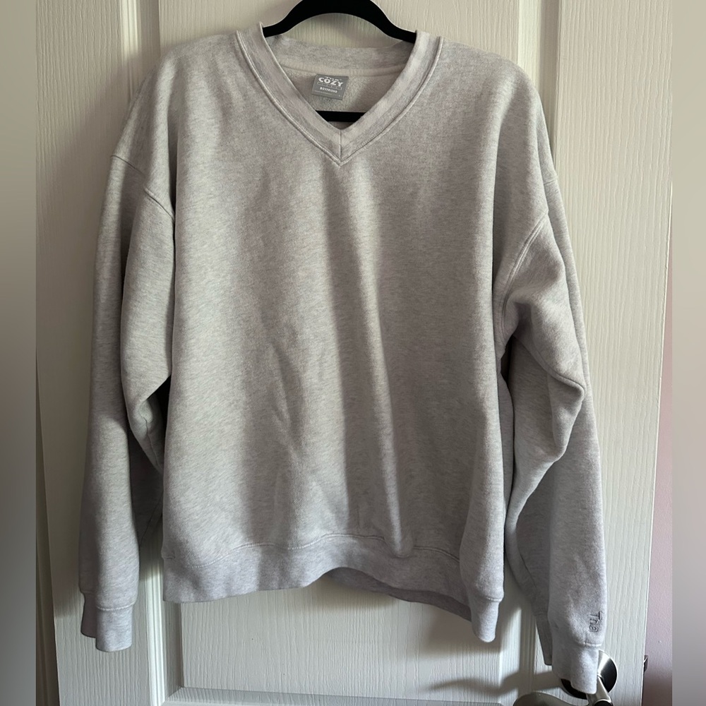 TNA cozy fleece boyfriend v neck sweatshirt